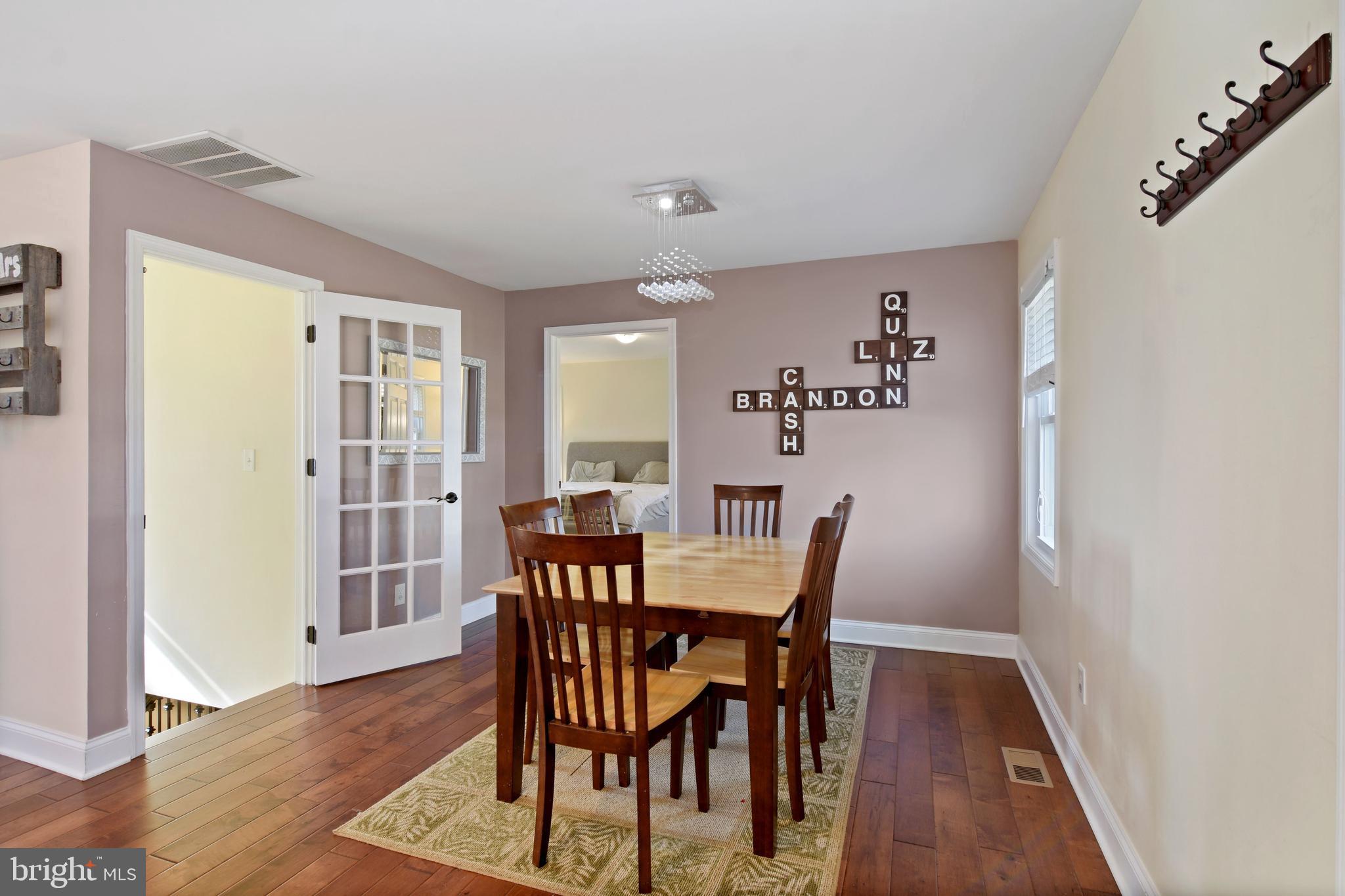 16221 Frederick Road Woodbine, MD 21797 - Photo 7 of 40 Dining Room