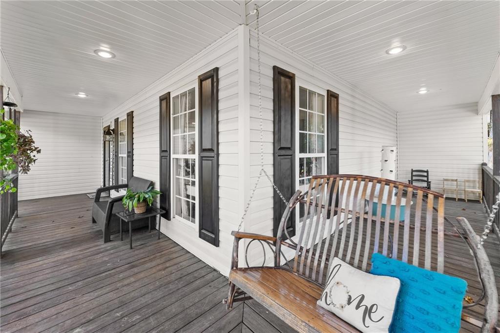 125 Rainbow Circle Cleveland, GA 30528 - Photo 5 of 83 a living room with furniture and wooden floor