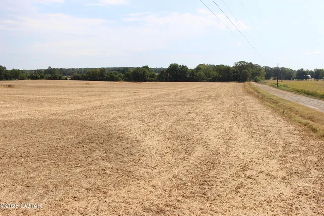 a view of outside space with a lake view
