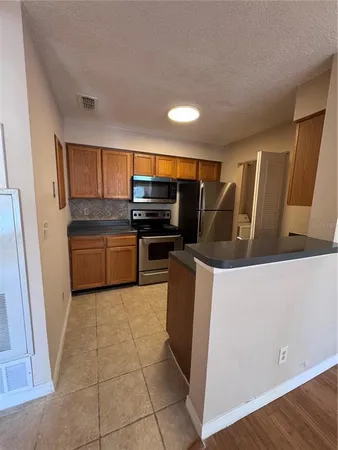 $1,325 | 1057 South Hiawassee Road, Unit 1913, Orlando, FL 32835