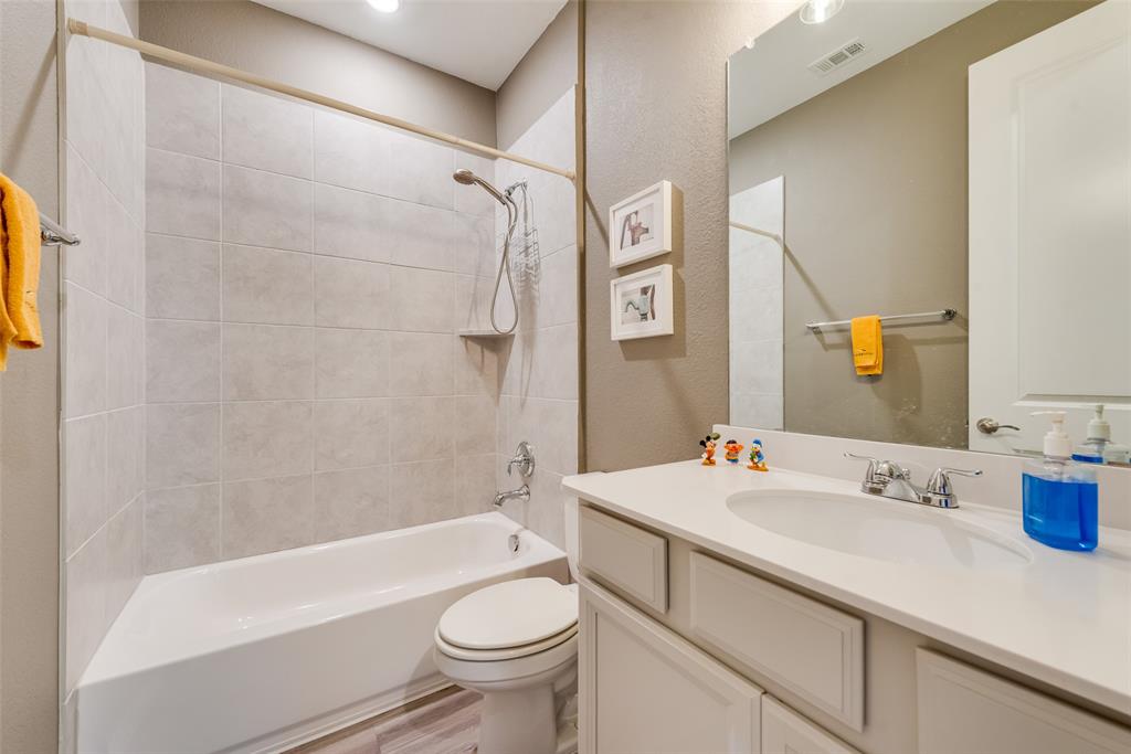 1919 Livingston Road Irving, TX 75062 - Photo 16 of 22 Gallery Image 16