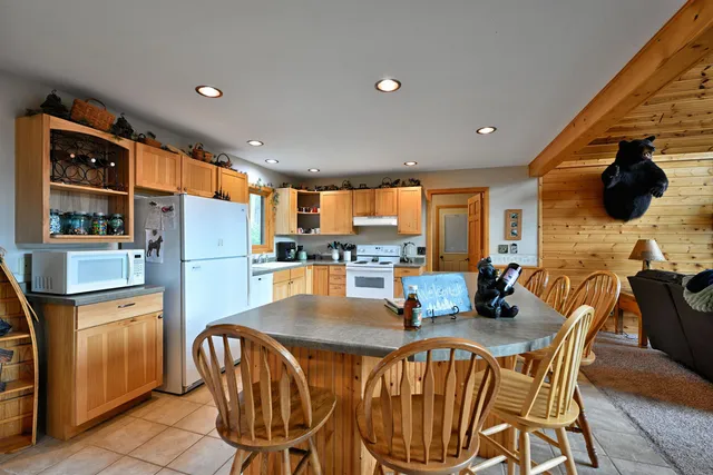 $489,000 | 13672 East Short Road, Gordon, WI 54838