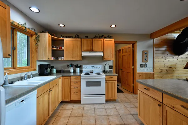 $441,000 | 13672 East Short Road, Gordon, WI 54838