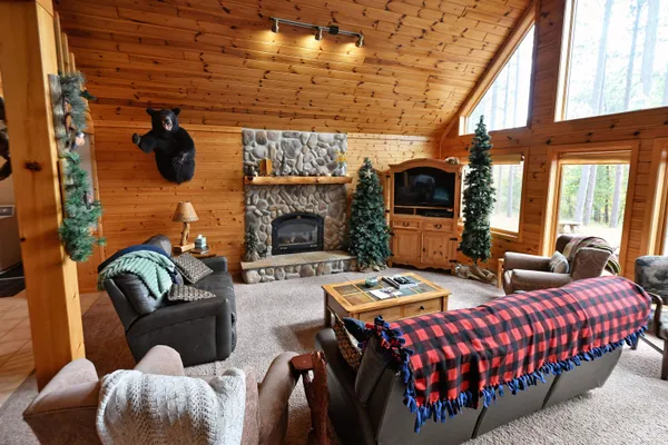 $441,000 | 13672 East Short Road, Gordon, WI 54838