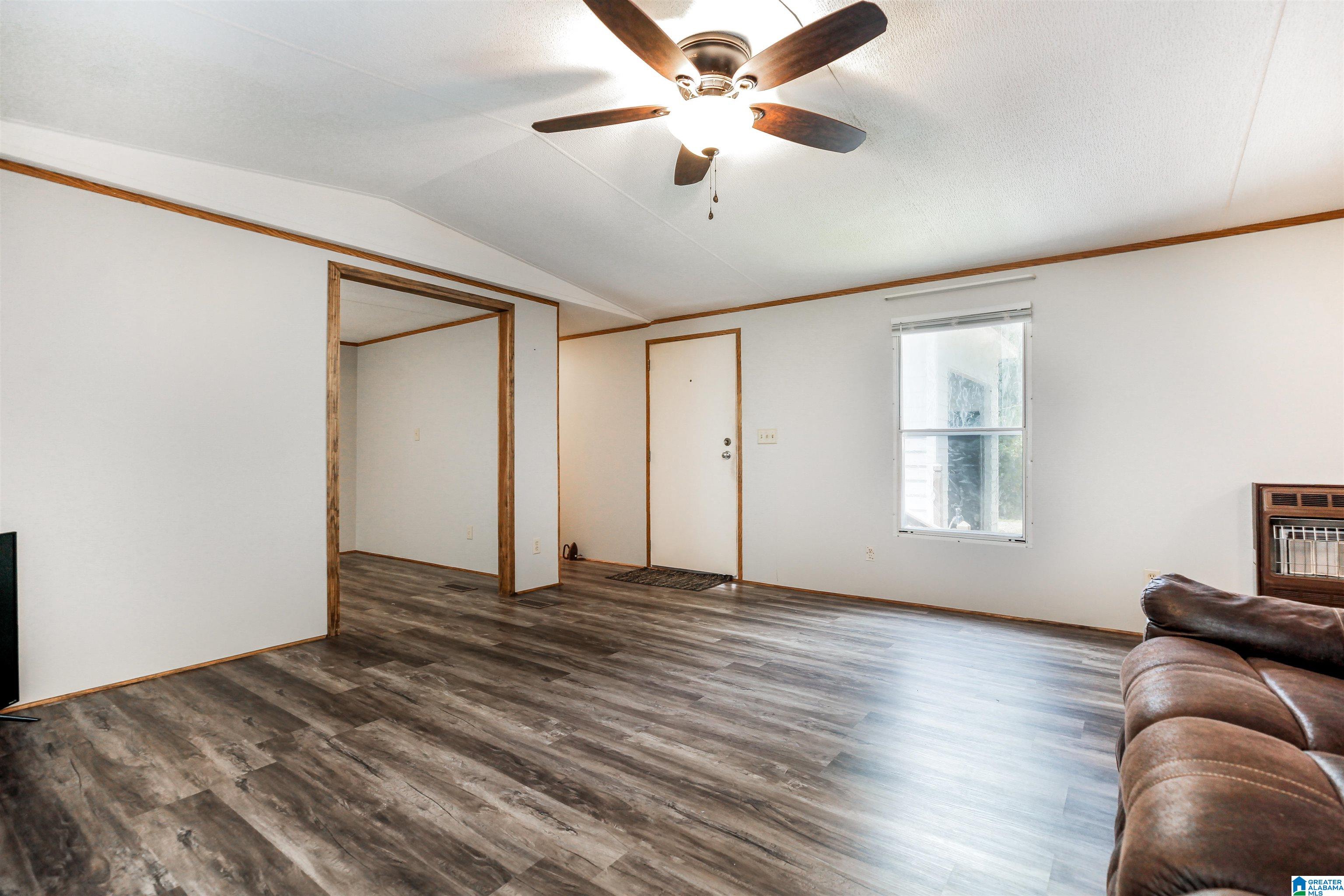 76 Lakeview Drive Leeds, AL 35094 - Photo 6 of 32