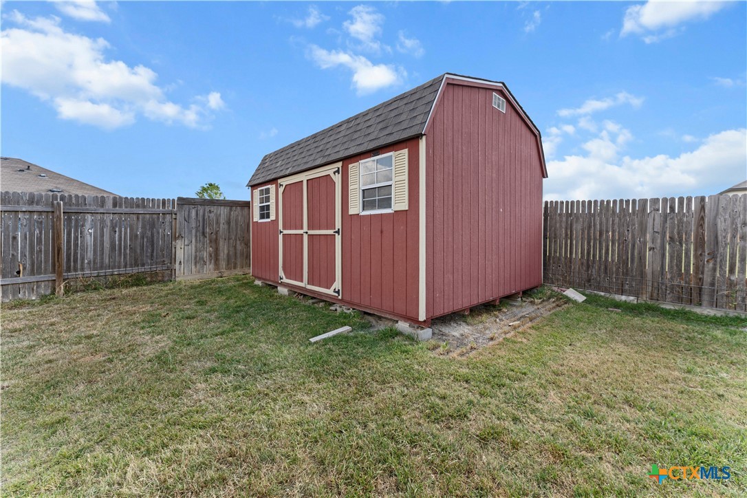 308 Kayla Street Troy, TX 76579 - Photo 7 of 32 a backyard of a house with lots of green space