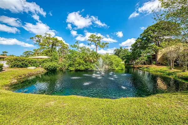 $1,950 | 935 Sunridge Way, Unit B4, Sarasota, FL 34234