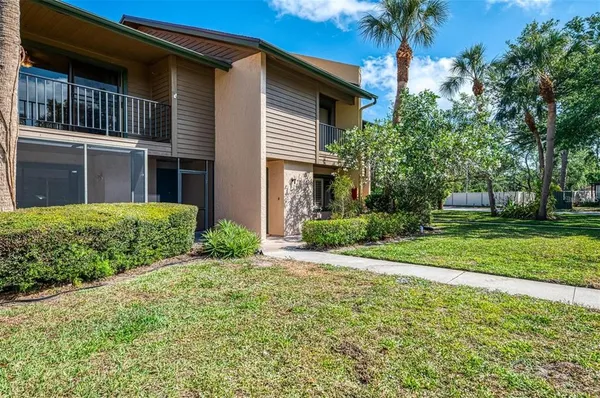 $1,950 | 935 Sunridge Way, Unit B4, Sarasota, FL 34234