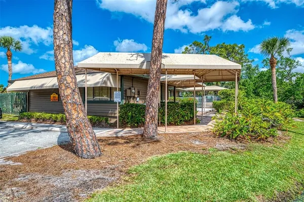 $1,950 | 935 Sunridge Way, Unit B4, Sarasota, FL 34234