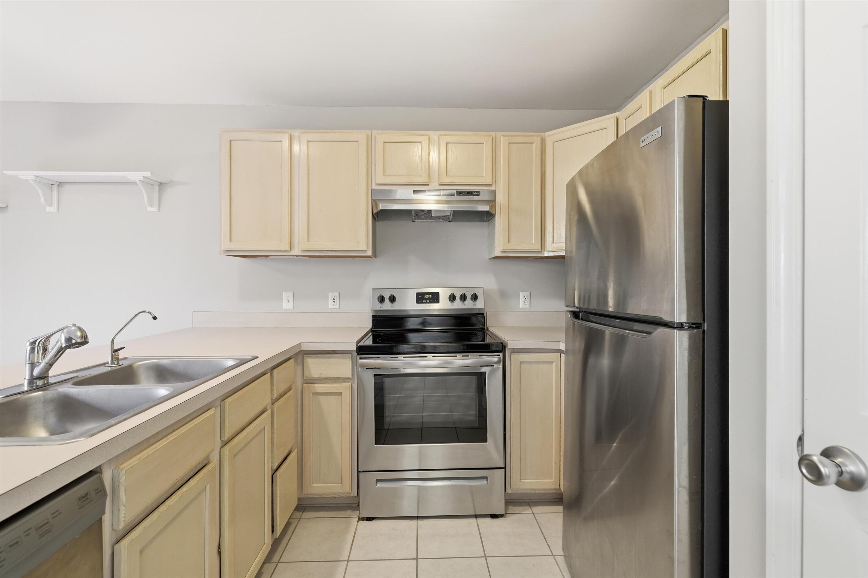 4957 Crooks Road Royal Oak, MI 48073 - Photo 4 of 25 06-5X7A5829