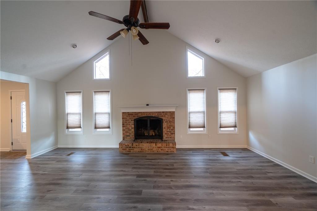 5027 Post Rd Court Stone Mountain, GA 30088 - Photo 5 of 31
