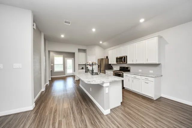 $2,400 | 24247 Prairie Glen Lane, Katy, TX 77493