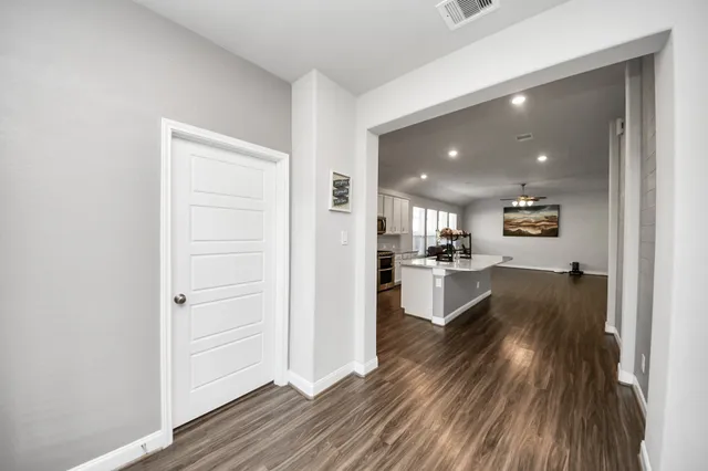 $2,400 | 24247 Prairie Glen Lane, Katy, TX 77493