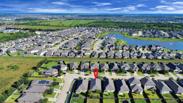 $2,400 | 24247 Prairie Glen Lane, Katy, TX 77493