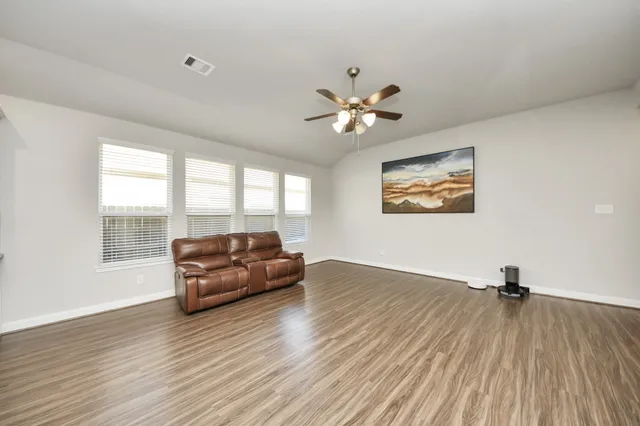 $2,400 | 24247 Prairie Glen Lane, Katy, TX 77493