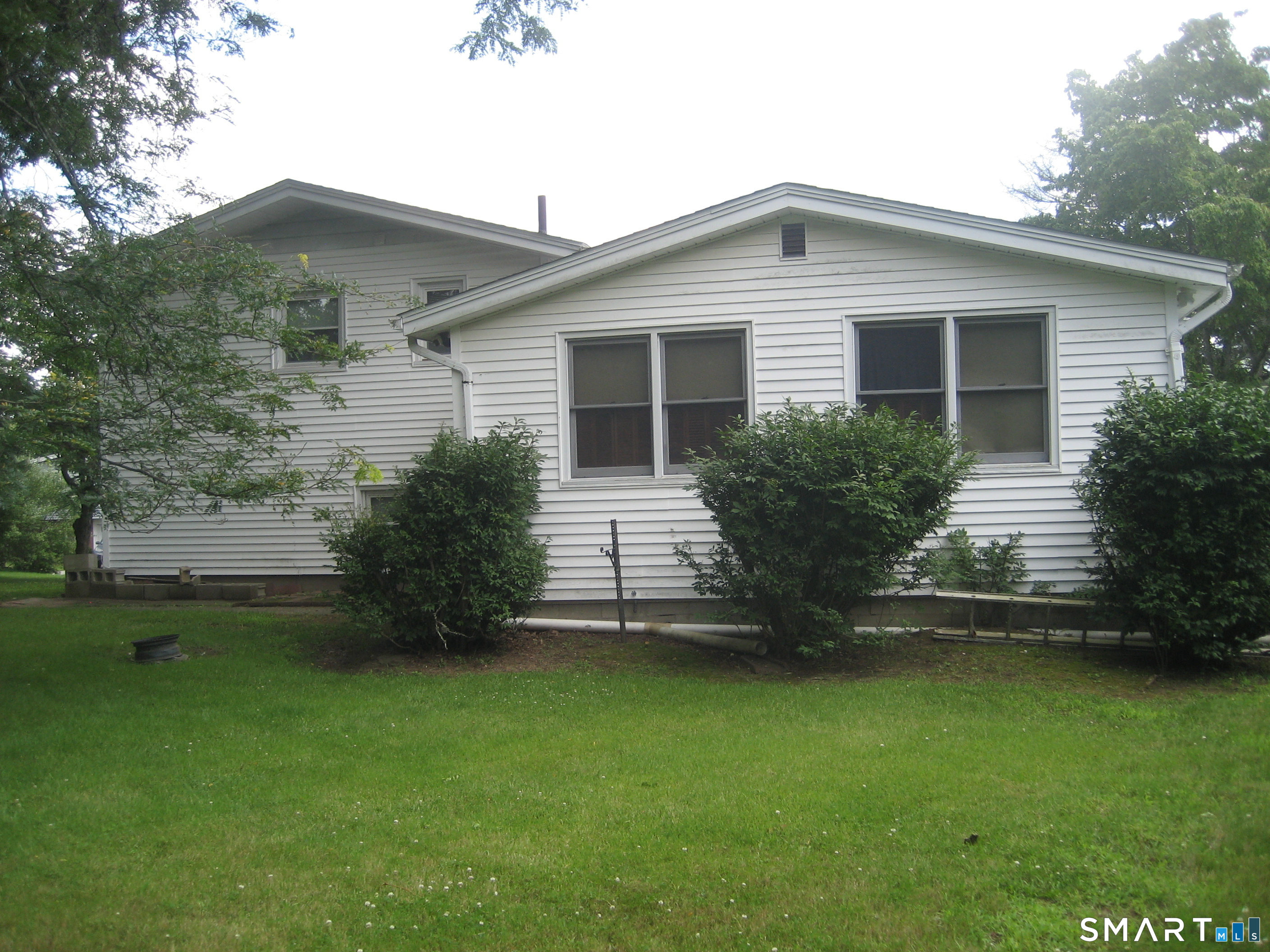 17 Deerbrook Road Norwich, CT 06360 - Photo 3 of 17 Gallery Image 3