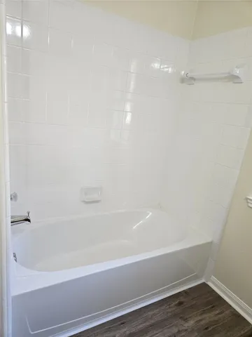 $2,250 | 2121 Crimson Lake Lane, League City, TX 77573