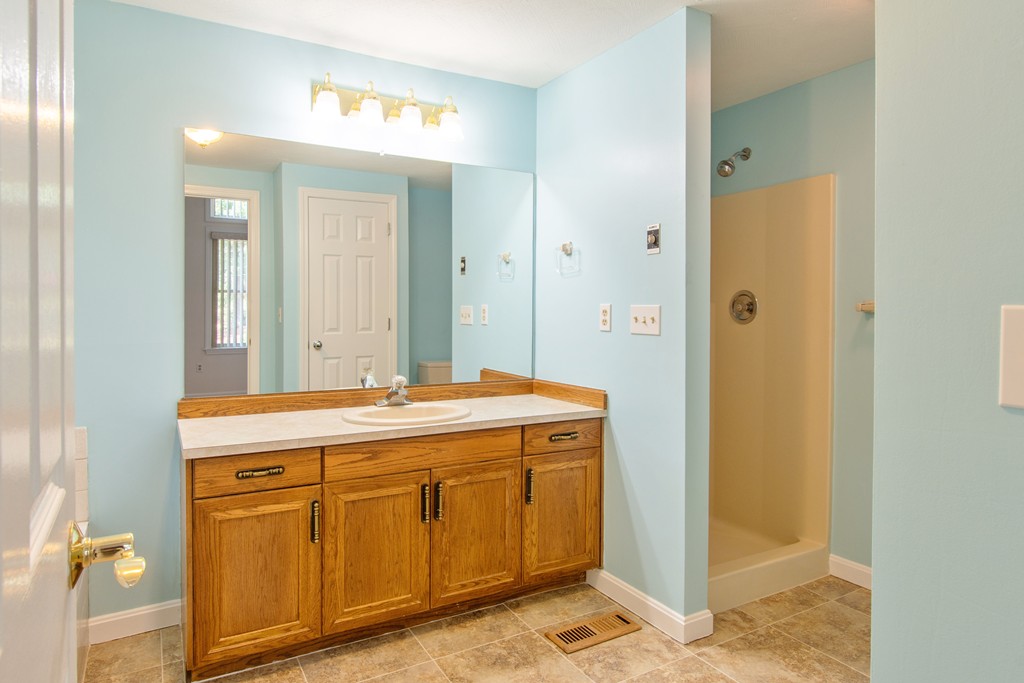 302 Fox Run Road, Unit 302 Hudson, NH 03051 - Photo 15 of 29