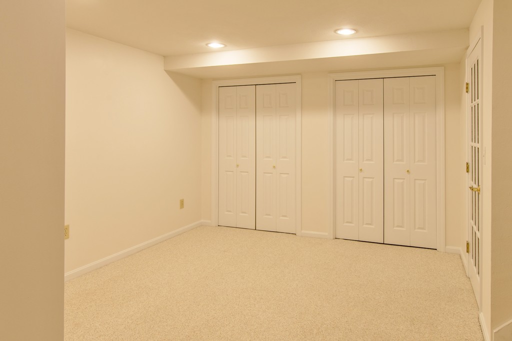 302 Fox Run Road, Unit 302 Hudson, NH 03051 - Photo 20 of 29