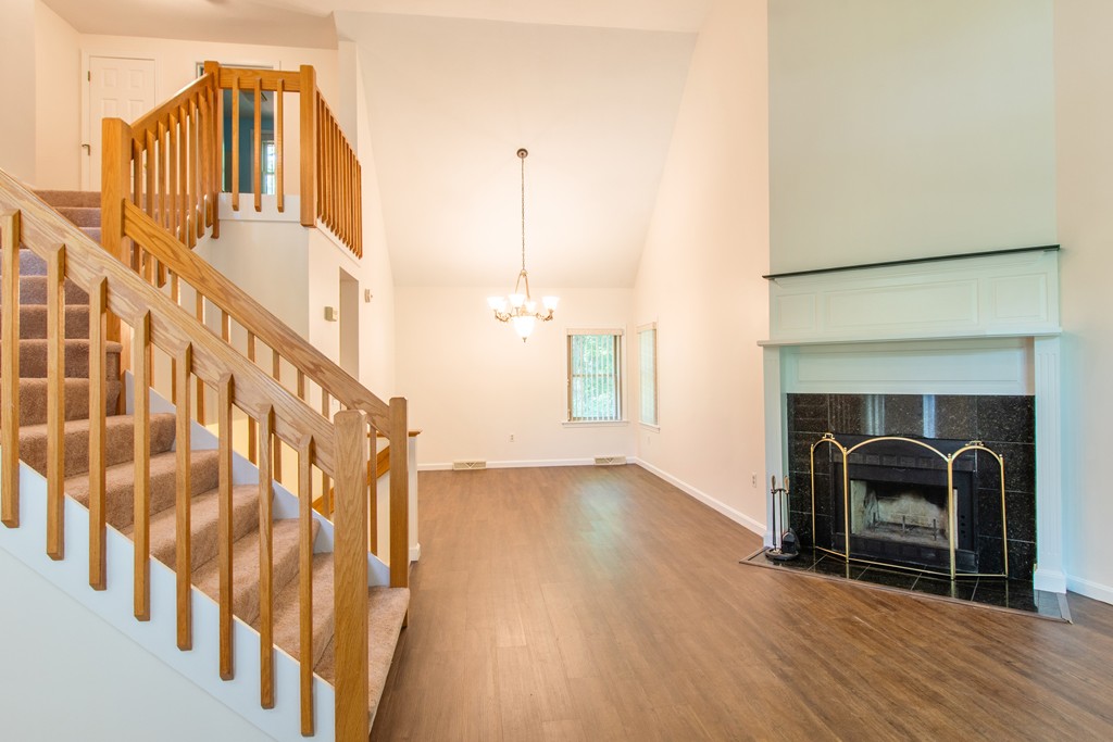 302 Fox Run Road, Unit 302 Hudson, NH 03051 - Photo 3 of 29