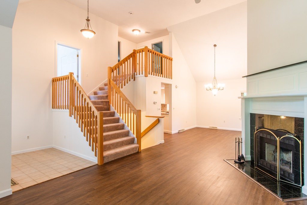 302 Fox Run Road, Unit 302 Hudson, NH 03051 - Photo 4 of 29