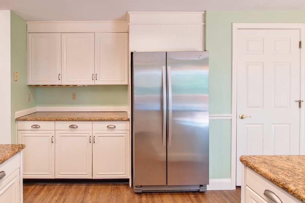 302 Fox Run Road, Unit 302 Hudson, NH 03051 - Photo 9 of 29