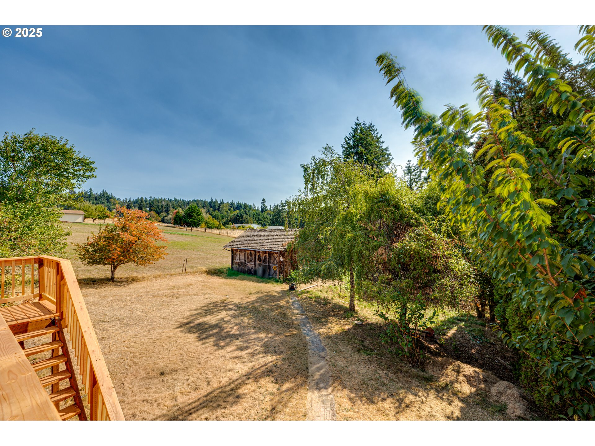 1415 Cloverdale Road Kalama, WA 98625 - Photo 13 of 39 a view of a ocean with a outdoor space