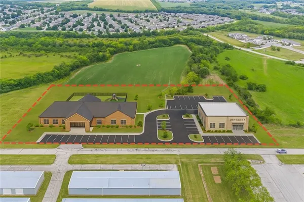 $600,000 | 31904 West 175th Street, Gardner, KS 66030