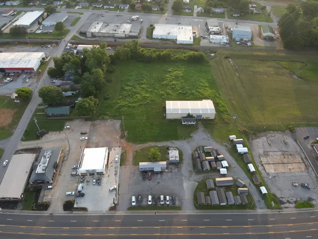 $1,950,000 | 1117 North Locust Avenue, Lawrenceburg, TN 38464