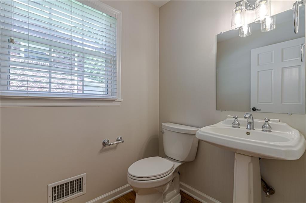 4296 Huntington Circle Atlanta, GA 30338 - Photo 23 of 46