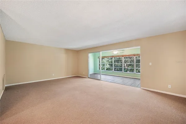 $75,000 | 400 El Camino Drive, Unit 202, Winter Haven, FL 33884