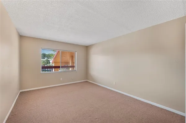 $75,000 | 400 El Camino Drive, Unit 202, Winter Haven, FL 33884