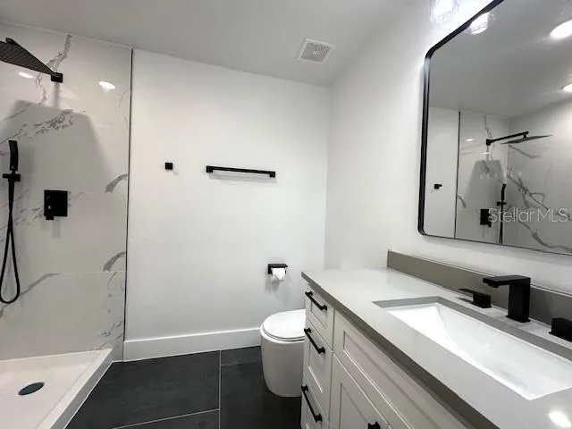 $1,900 | 250 East Collins Street, Umatilla, FL 32784