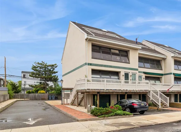 $825,000 | 545 West Broadway, Long Beach, NY 11561