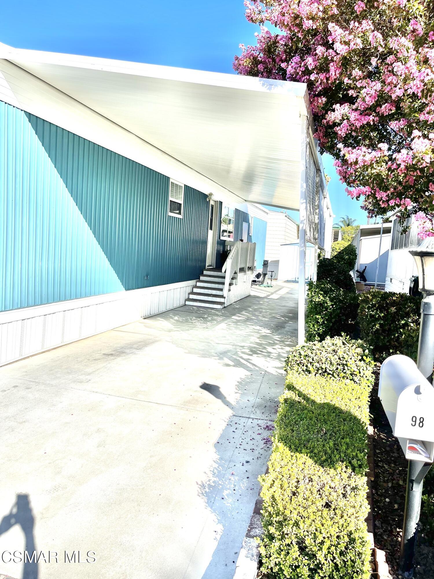 195 Tierra Rejada Road, Unit 98 Simi Valley, CA 93065 - Photo 33 of 35 33433404-6C1A-454E-AF81-9240A3B248EA