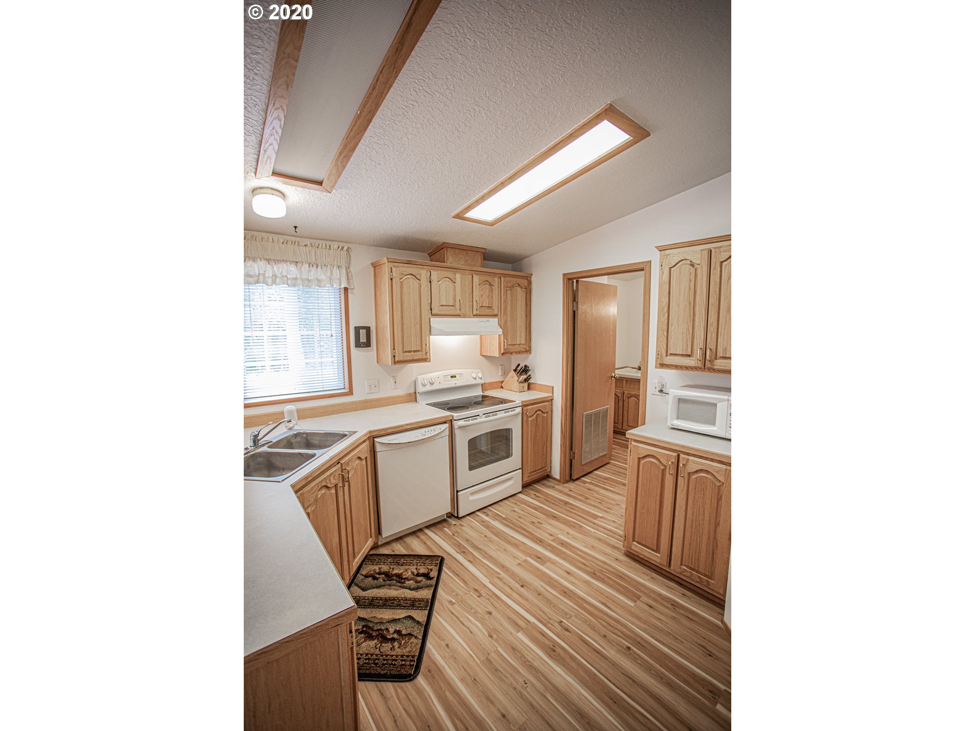 2169 State Road Mosier, OR 97040 - Photo 18 of 32 Gallery Image 18