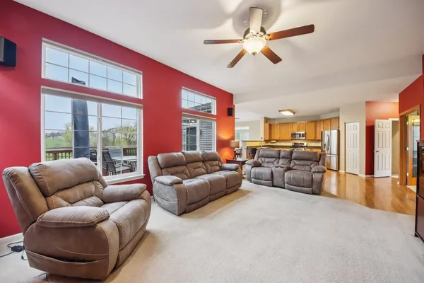 $550,000 | 224 Cross Creek Lane, Lindenhurst, IL 60046