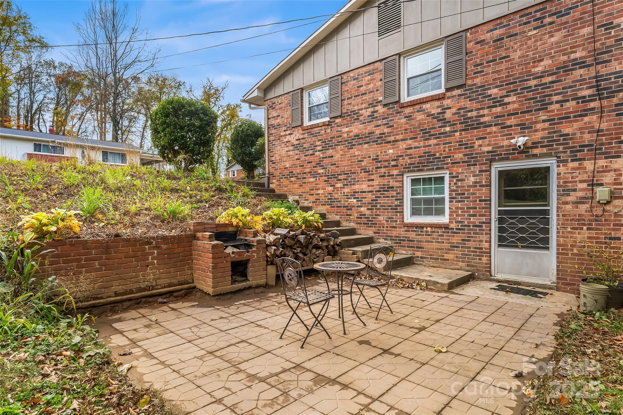 320 Morehead St Extension Morganton, NC 28655 - Photo 28 of 33 a backyard of a house with lots of green space