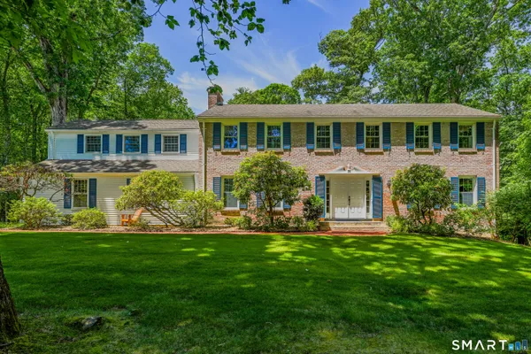 $1,100,000 | 23 Peaslee Hill, West Hartford, CT 06117