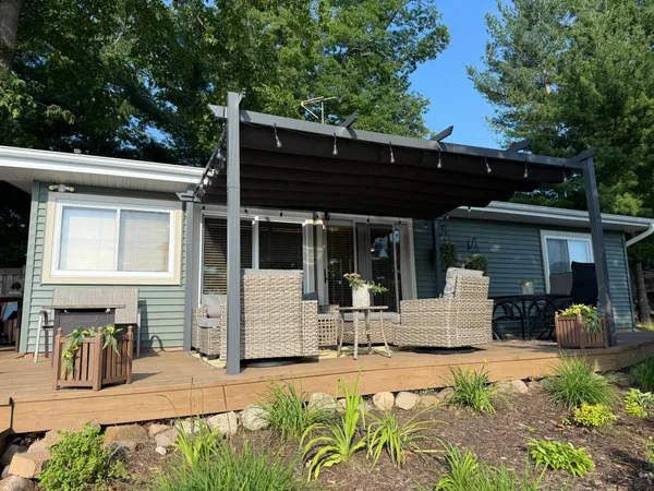$499,900 | 67 16 5/8 Avenue, Almena, WI 54889
