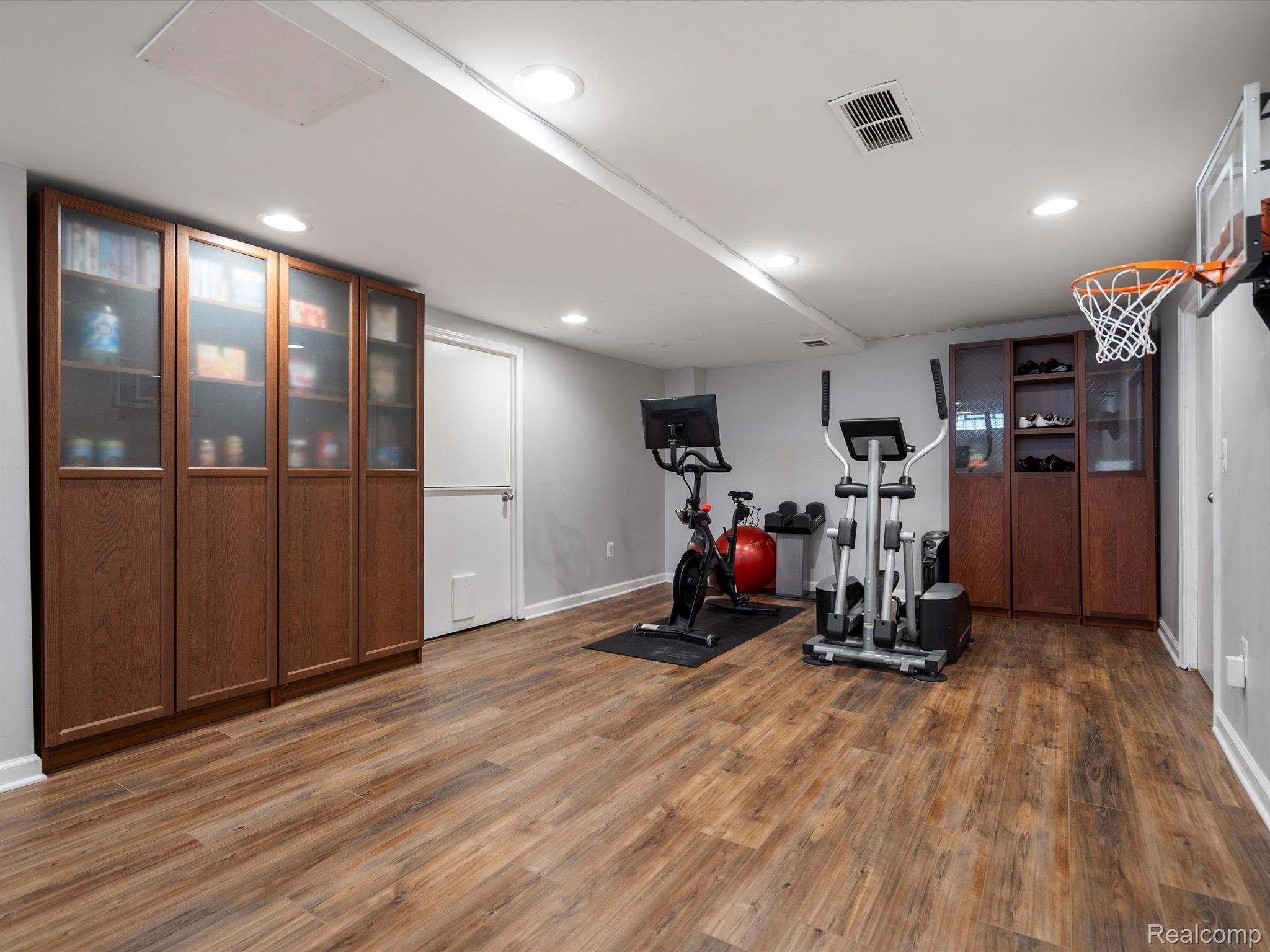 805 Dickson Lane Rochester, MI 48307 - Photo 40 of 53 Gallery Image 40