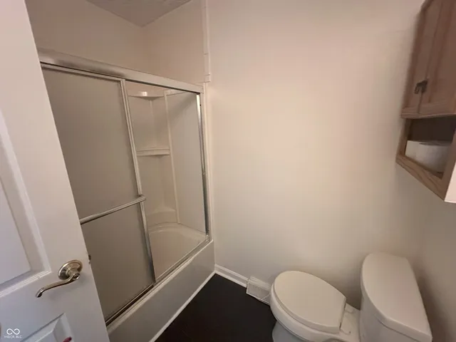 $211,750 | 5105 South Breezewood Drive, Muncie, IN 47302