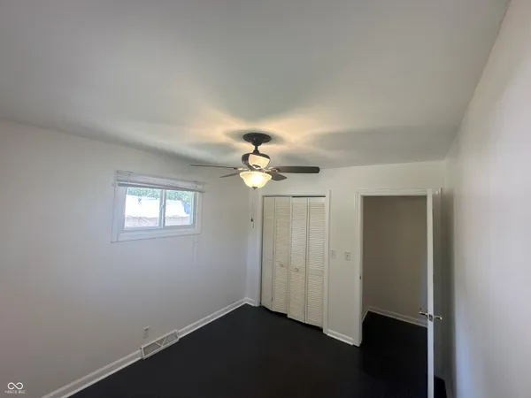 $215,000 | 5105 South Breezewood Drive, Muncie, IN 47302