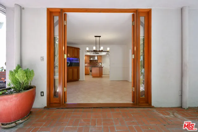 $1,399,000 | 14128 Dickens Street, Sherman Oaks, CA 91423