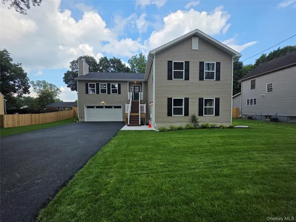 $550,000 | 620 Homestead Avenue, Maybrook, NY 12543