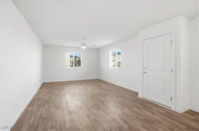 $1,950 | 5623 Sunset Amber Avenue, Las Vegas, NV 89122