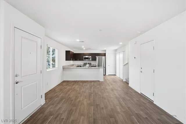 $1,950 | 5623 Sunset Amber Avenue, Las Vegas, NV 89122