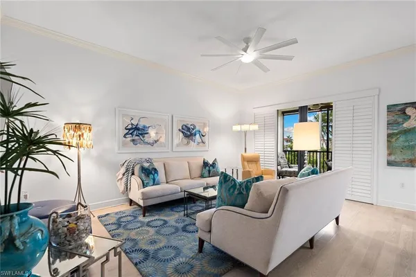 $689,900 | 965 Sandpiper Street, Unit J204, Naples, FL 34102