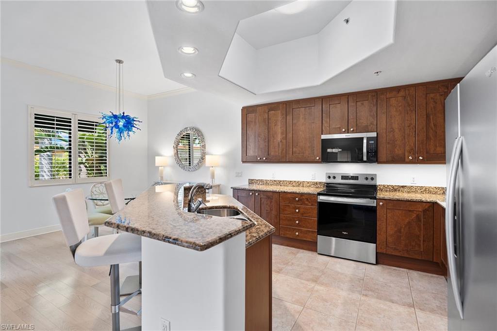 965 Sandpiper Street, Unit J204 Naples, FL 34102 - Photo 3 of 35