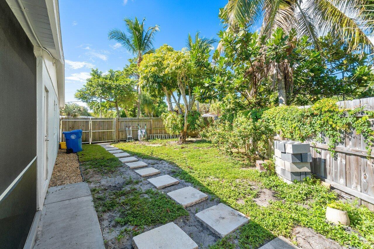 139 Prospect Road Lantana, FL 33462 - Photo 35 of 38 032-139ProspectRoad-Lantana-FL-33462-SMA